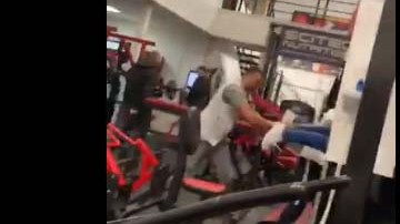 La trifulca se reportó  este jueves en Ab Salute Gym, de Brentwood.