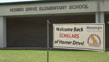 El Distrito Escolar de Beaumont fue notificado y en un comunicado dijeron que el caso se encuentra bajo investigación.