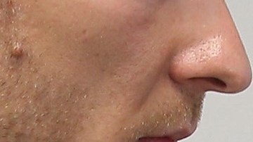 Según una ley estatal, ninguna localidad en NY puede mantener registros de huellas digitales juveniles.