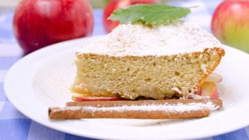 Cuidarte no esta peleado con cumplir tus antojos más dulces, una rebanada de Angel Cake Food casero aporta únicamente 66 calorías.