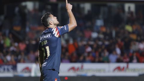 Pumas y Chivas prenden la veladora para un milagro.