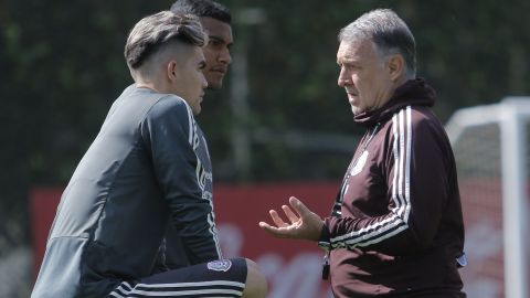 Gerardo Martino opinó que todos los jugadores deben llevar un proceso y que antes de jugar en el Tri, deben ganarse un lugar destacando en sus clubes.