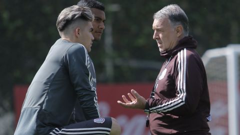 Gerardo Martino opinó que todos los jugadores deben llevar un proceso y que antes de jugar en el Tri, deben ganarse un lugar destacando en sus clubes.