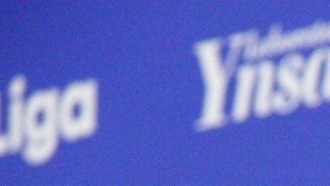 Javier Aguirre enfrenta su primer gran desafío en la Liga ante el Barcelona.