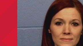 La maestra Randi Chaverria acusada de tener una relación inapropiada con estudiante.