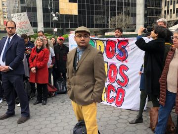 Marco Saavedra, poco antes de presentarse ante un juez de inmigración para defender su petición de asilo./A. B. N.