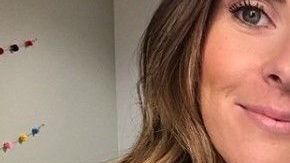 La periodista cubrió el partido de la NFL en México.