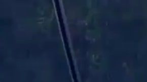 La policía publicó el video y pidió colaboración ciudadano para dar con el agresor.