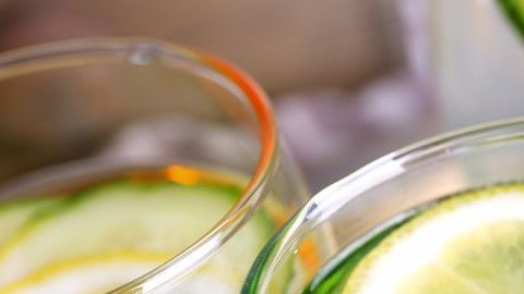 Entre los beneficios de esta extraordinaria bebida se encuentra su acción detox y depurativa.
