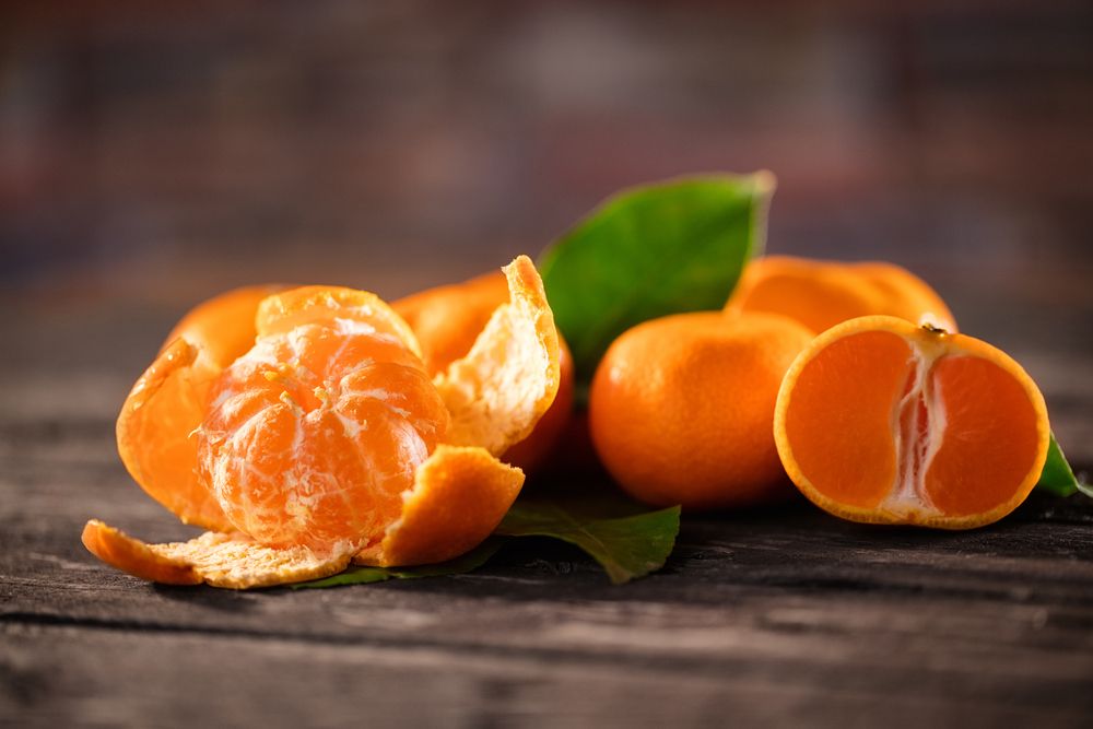 El consumo de mandarina es una bomba de antioxidantes para el organismo, aumentan las defensas del organismo y son un alimento con propiedades digestivas.