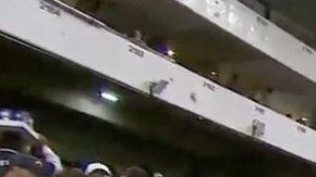 Vendedora de sopas instantáneas del Estadio Azteca causa sensación en Estados Unidos.