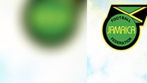 Tarania Clarke, integrante de la Selección de Jamaica fue apuñalada durante una pelea con otra mujer por un teléfono.