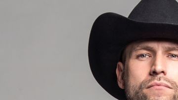 Rafael Amaya da vida a Aurelio Casillas en "El Señor De Los Cielos".