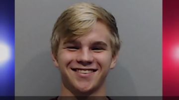 Daniel James Deluca, de 18 años, fue arrestado la primera vez el 3 de octubre.
