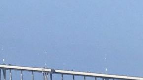 Los salvavidas limpiaron la playa en profundidad.