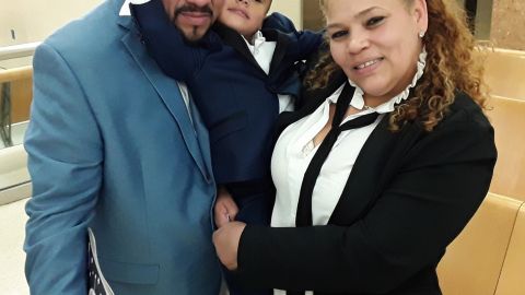 Luego de un proceso de 3 años,la familia Araujo Saldaña recibió formalmente a su quinto hijo.