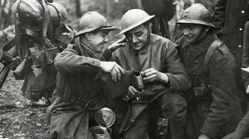 Los soldados utilizaban alcohol, opio o cocaína para evitar el cansancio.