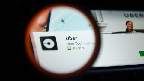 Si tienes poca batería o llueve donde estás, Uber podría ofrecerte precios más altos.