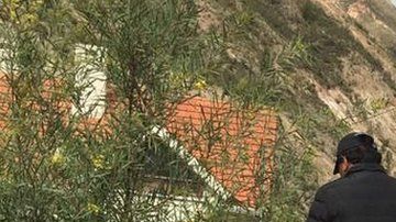 El gobierno Mexicano asegura que la presencia de agentes de seguridad y de inteligencia ante su embajada en La Paz ha aumentado.