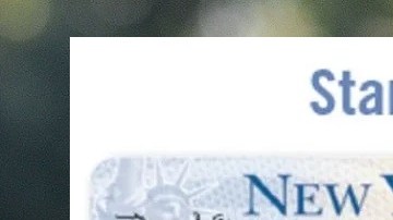 La Administración Trump busca detener el otorgamiento de licencias a indocumentados.