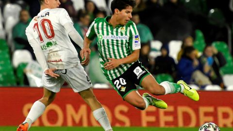 Láinez podría mantenerse con el Betis.