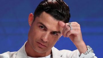 Las joyas de Cristiano Ronaldo se robaron el show en Dubái.
