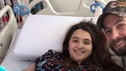 La familia en el hospital, felices porque este año irán a casa por Navidad.