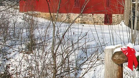 alley-christmas-snow_1200x480-national-park-service