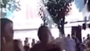 La hija encaró a su padre.