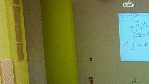 Las escuelas dijeron que no aceptaban becas que tuvieran condiciones raciales. (Imagen sólo con fines ilustrativos).