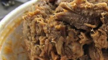 Entre la carne deshebrada iban las pastillas de fentanilo.