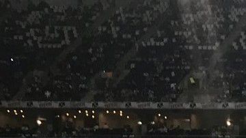 El comediante publicó una fotografía con el jersey de la Pandilla.