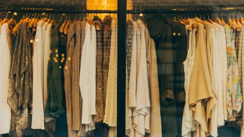 Está comprobado que solo se usa el 20% y 30% de la ropa que se tiene.