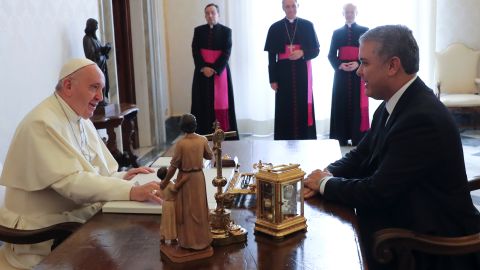 El Papa Francisco y el presidente de Colombia Iván Duque.