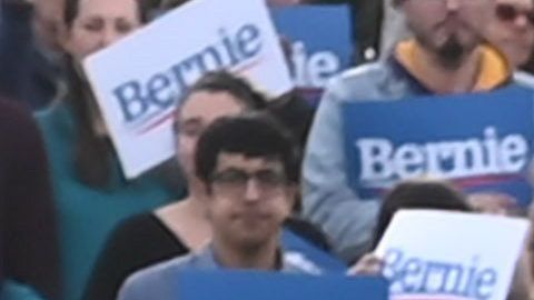 Bernie Sanders durante un mitin electoral en Venice, L.A.