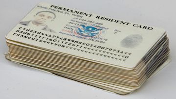 La 'green card' otorga el estatus de residente permanente.