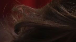 Kate Middleton con su hijo menor en brazos.