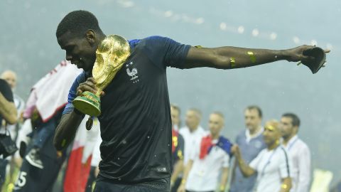 Paul Pogba levantó la Copa del Mundo en Rusia 2018.