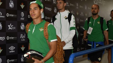 Diego Láinez podría terminar en el Olympique de Lyon.