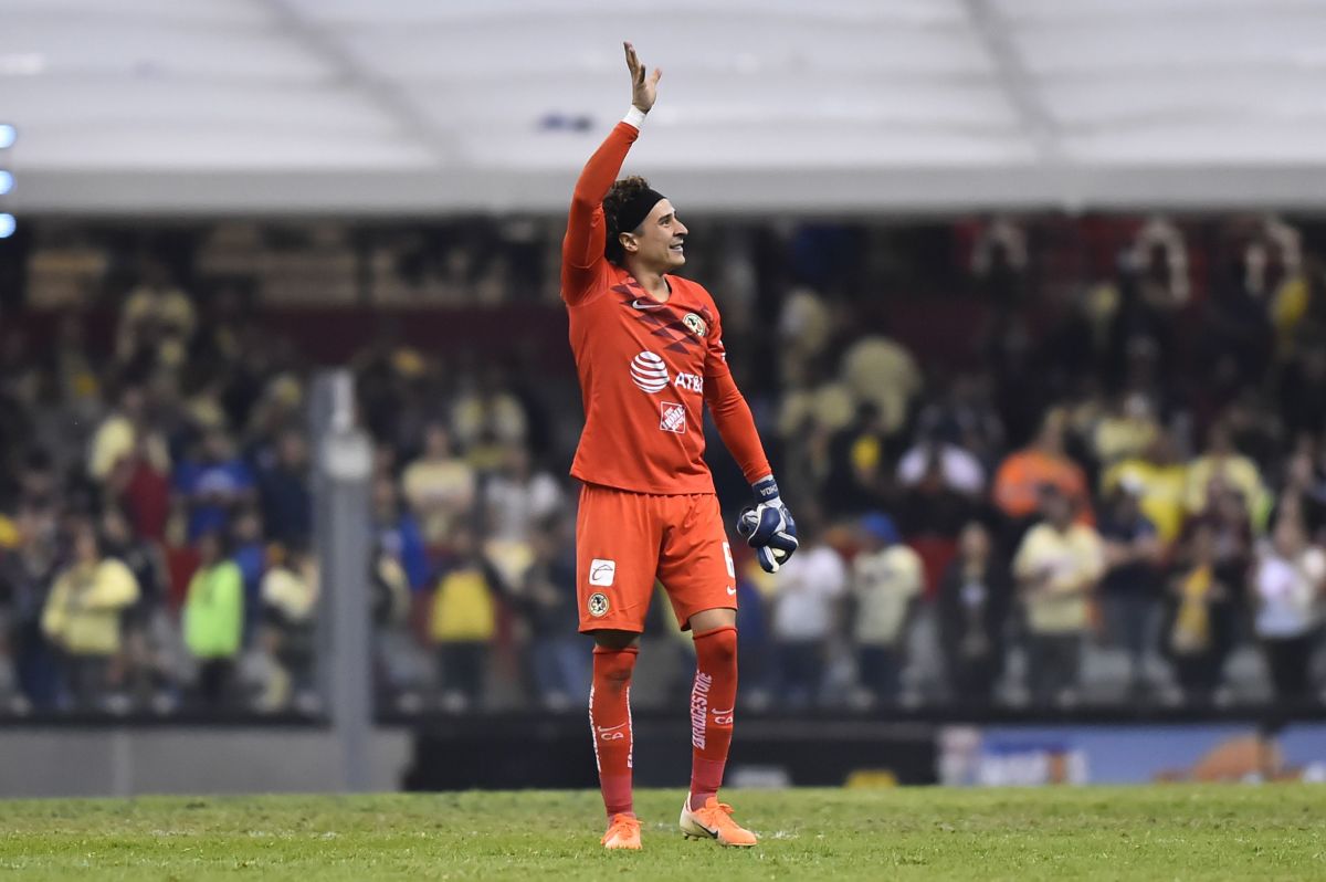 Guillermo Ochoa busca levantar un nuevo título con el América.