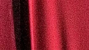 Roberto Aguilar abrazó fuertemente a su padre Urbano Aguilar a quien no veía por 20 años. (Jacqueline García/La Opinión)