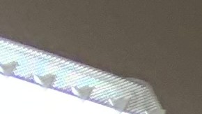 Beverly McEntarfer, Directora del Campamento de Vuelta a Casa, se encarga de organizar los juguetes que llegan al centro de recolección.