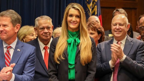 Kelly Loeffler será la nueva senadora por Georgia.
