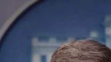 Ken Cuccinelli publicó el origen migratorio del padre de Grafton Thomas.