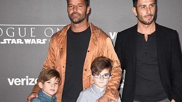 Ricky Martin, junto a su esposo e hijos hace algunos años