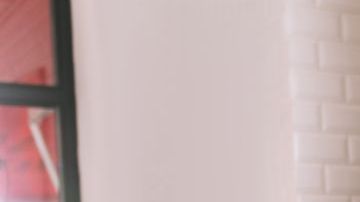 Muchos beneficios les dejará estar con alguien menor.