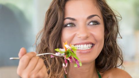Combate la acidez a fondo y regula el funcionamiento digestivo con una alimentación balanceada.