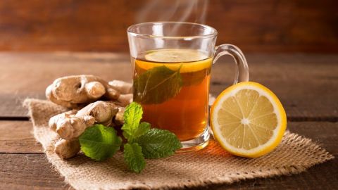 Una de las principales medidas para combatir el colesterol alto es bajar de peso y cuidar la alimentación.