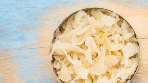 Preparar tus propios alimentos fermentados es divertido y un extraordinario hábito de salud.