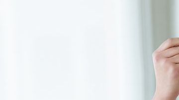 La alimentación es un agente clave para combatir los síntomas de las agruras y acidez.